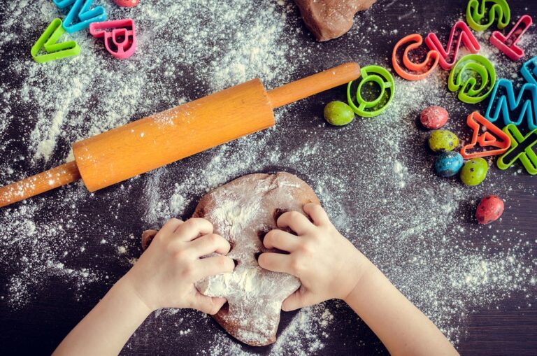 خمس وصفات طبخ سهلة للأطفال لتحضيرها في المنزل