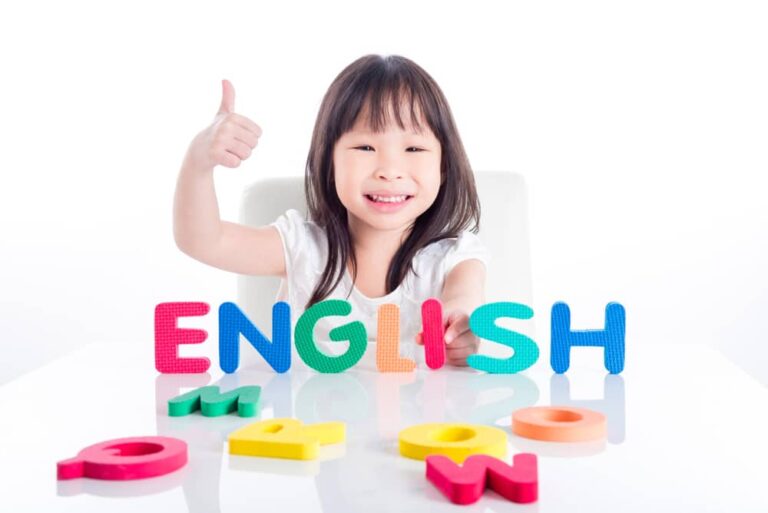 같이 놀면서 아이에게 게임을 통해 영어를 가르치세요